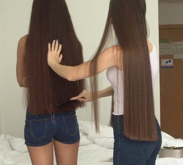 VIDEO - Classic length hair + hip length hair (part 1)