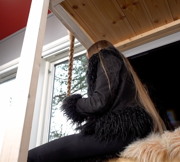 VIDEO - Celina playing with super long blonde hair