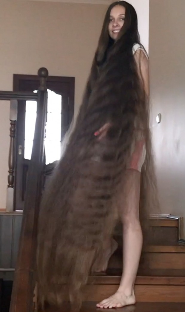 VIDEO - Hair stair