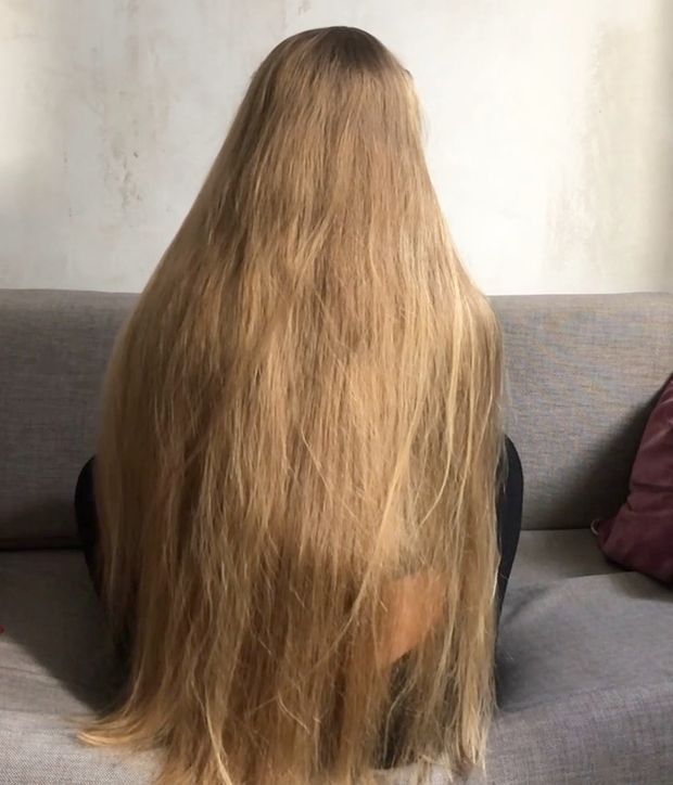 VIDEO - Selma&#x27;s brushing and braiding