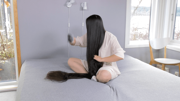 VIDEO - Tons of hair and a very long braid