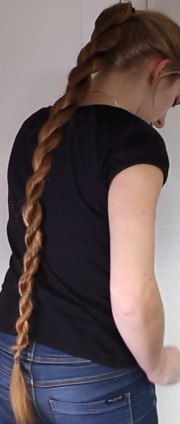VIDEO - Rakel&#x27;s creative hair show (part 1)