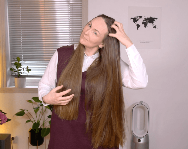 VIDEO - Veronica&#x27;s hair oiling