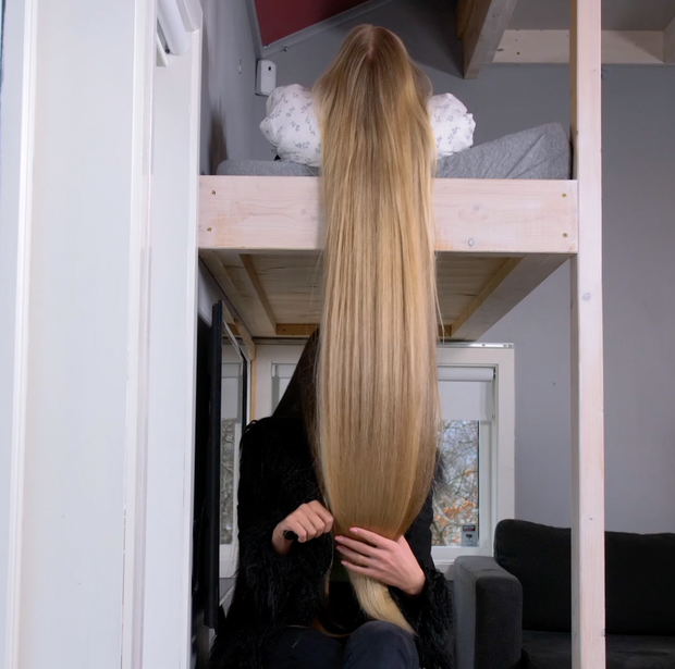VIDEO - Celina playing with super long blonde hair