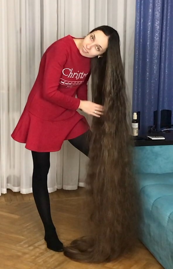 VIDEO - Alena&#x27;s hair oiling