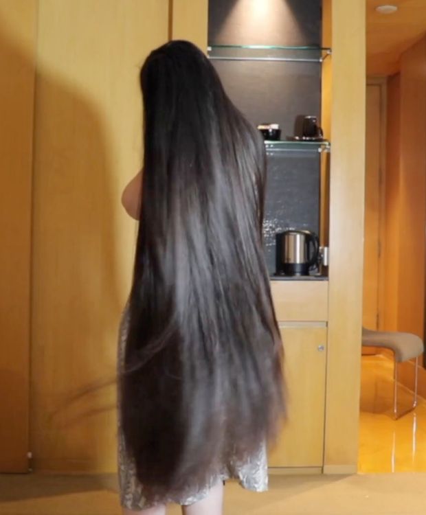 VIDEO - Neha