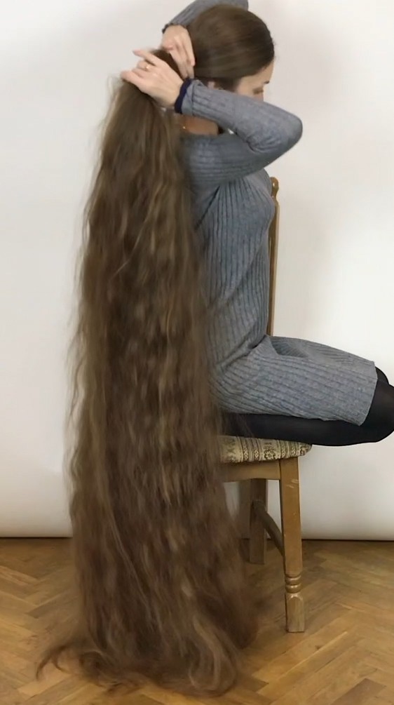 VIDEO - Hiding in hair
