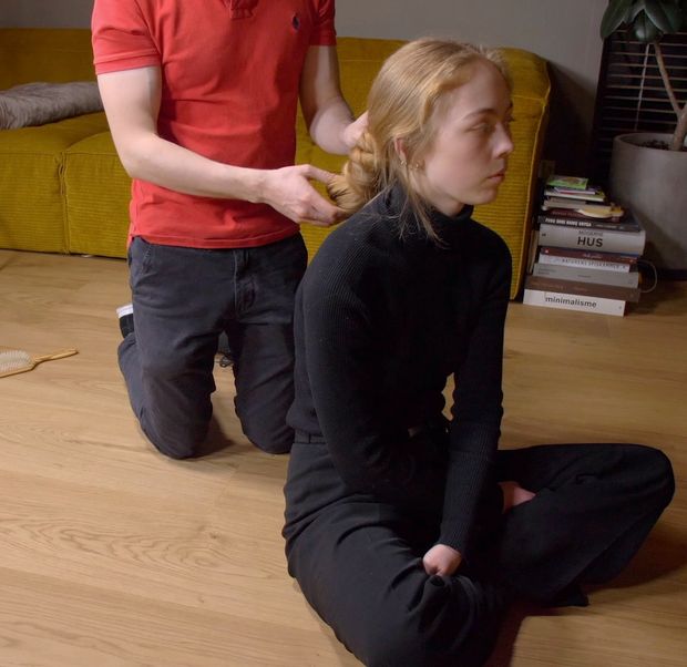VIDEO - Blonde calf length hair floor show