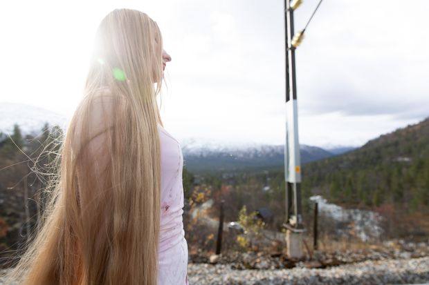 PHOTO SET - Princess Rapunzel by the train station (part 2) photoshoot