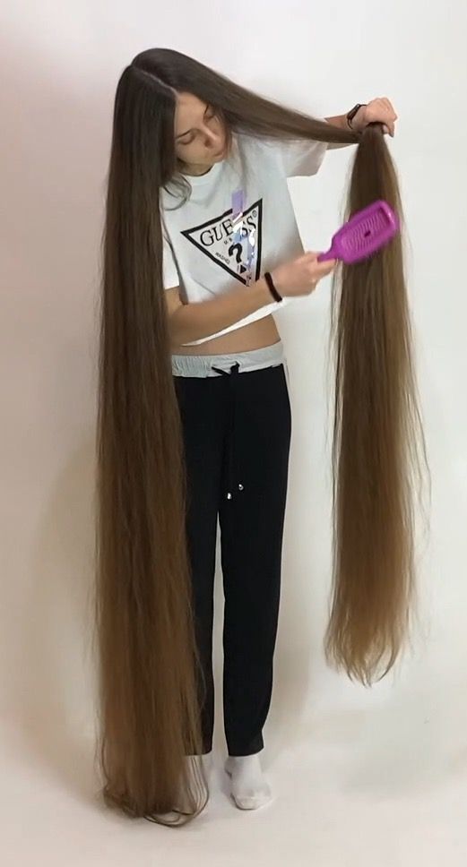 VIDEO - The DEFINITION of perfect long hair