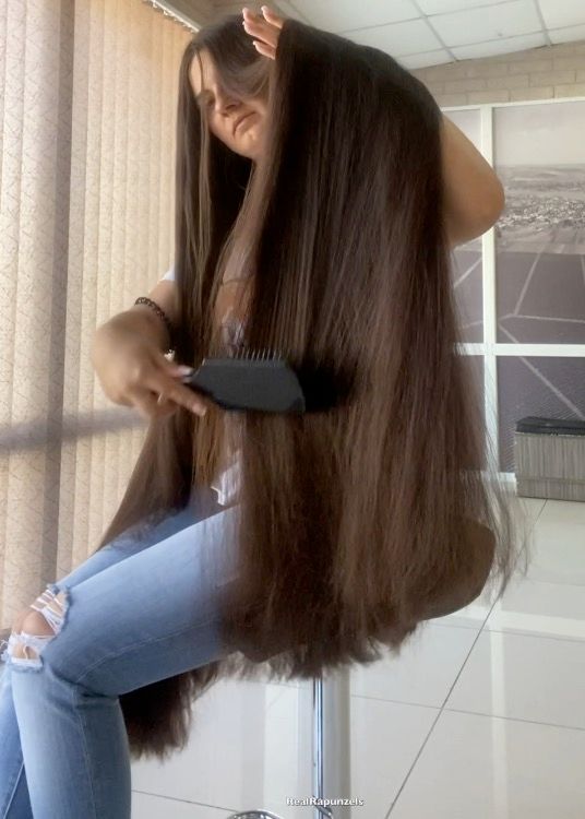 PHONE VIDEO - Insanely thick hair