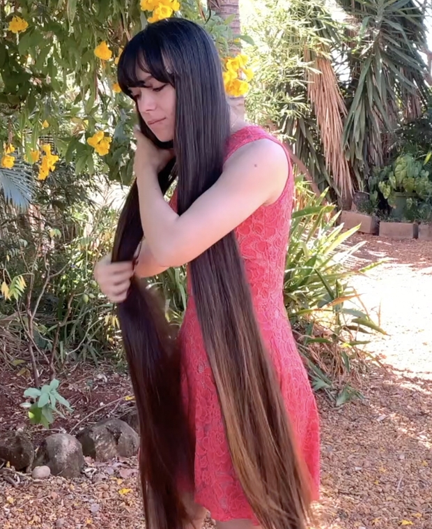 VIDEO - Stefany, the summer Rapunzel