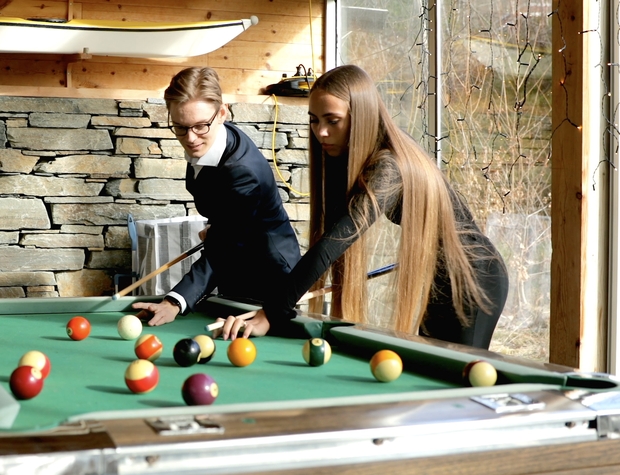 VIDEO - The RealRapunzels team playing pool