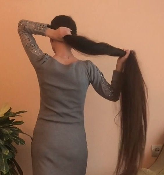 VIDEO - Ivanna&#x27;s super long locks