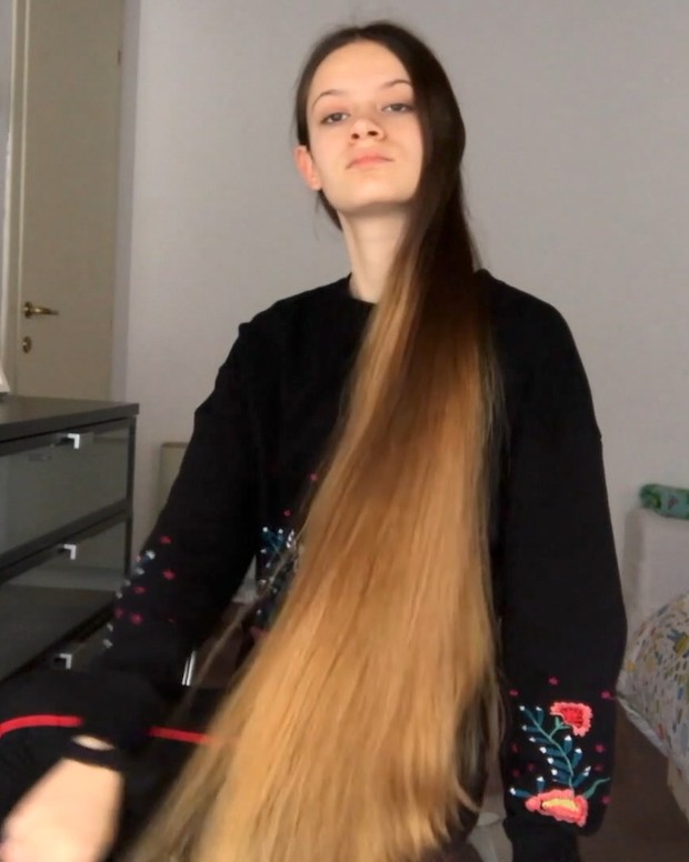 VIDEO - Ottavia&#x27;s freshly trimmed hair