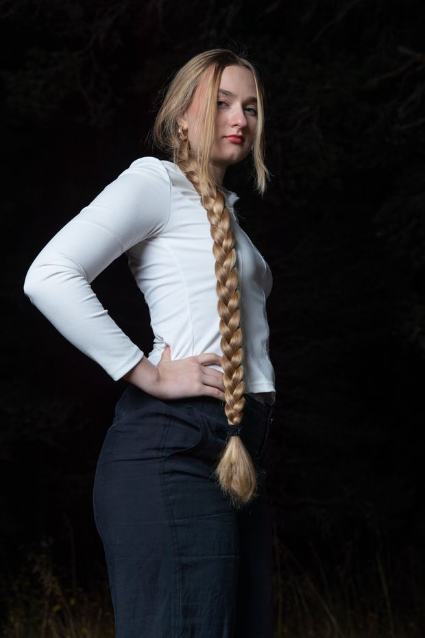 PHOTO SET - The extremely perfect braid (part 2) photoshoot