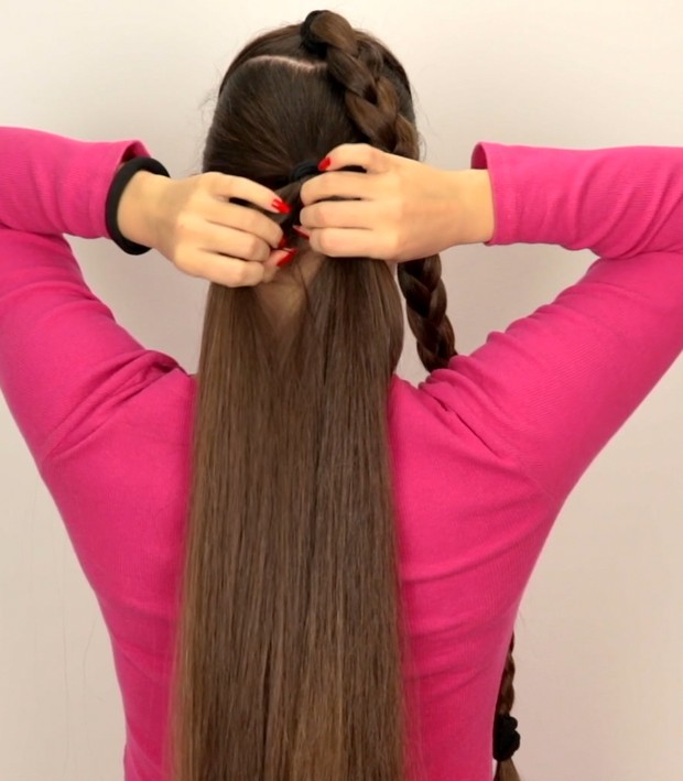 VIDEO - Suzana&#x27;s special hairstyle: Vertical double braids
