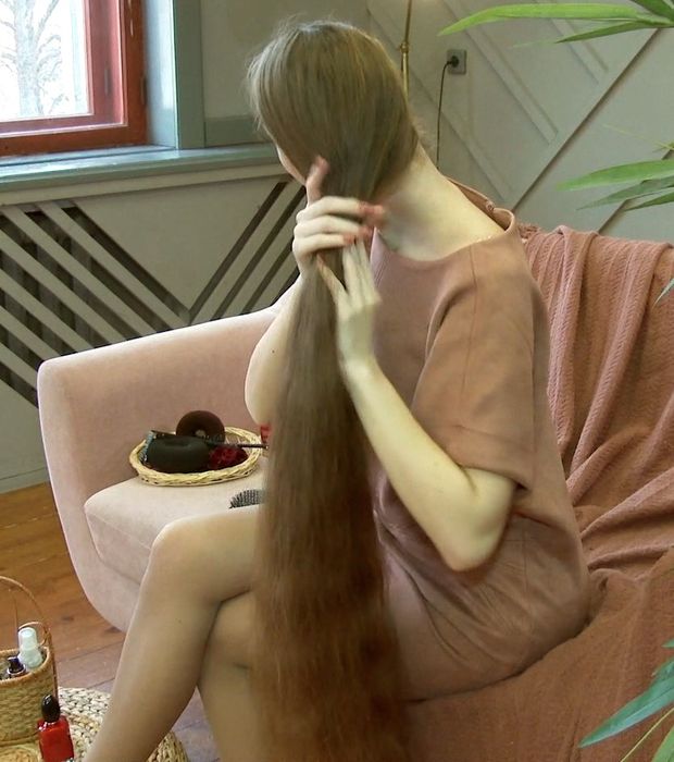 VIDEO - A beautiful, voluminous mane with a wonderful scent