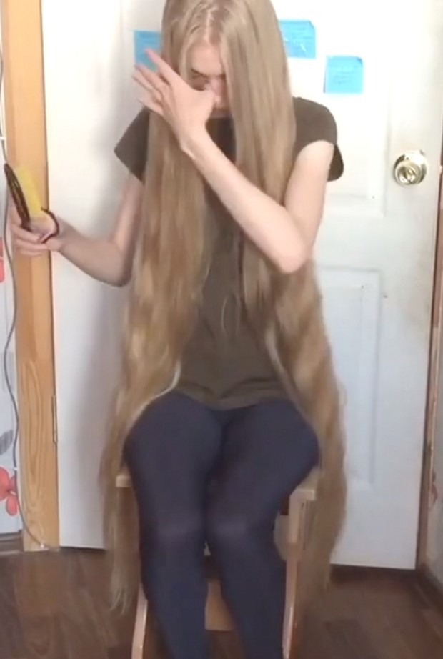 VIDEO - Brush, bun, braid
