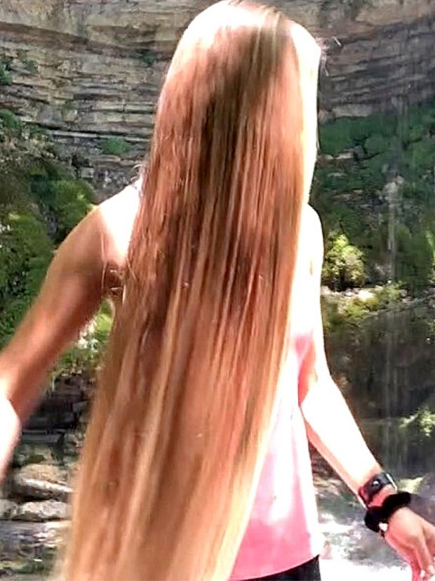 VIDEO - Beautiful summer, beautiful hair