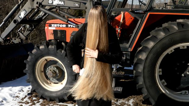 VIDEO - The Tractor