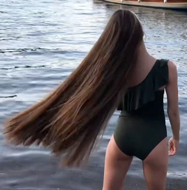 VIDEO - Boats, water and hair