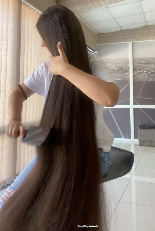 PHONE VIDEO - Insanely thick hair