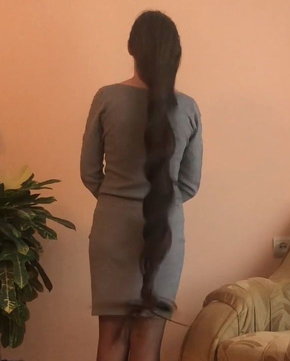 VIDEO - Ivanna&#x27;s super long locks