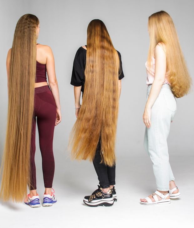 PHOTO SET - Triple long hair in motion photoshoot
