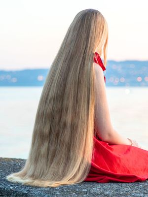 PHOTO SET - Long haired beauty by the sea photoshoot