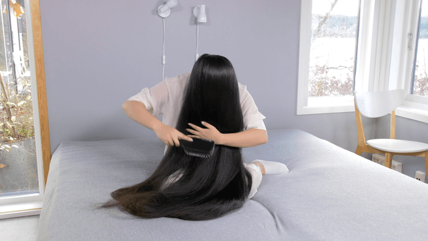 VIDEO - Tons of hair and a very long braid