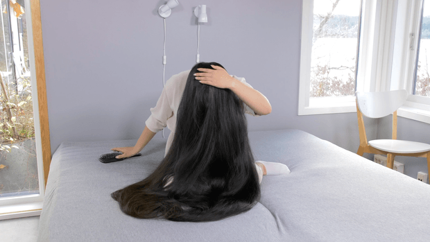 VIDEO - Tons of hair and a very long braid