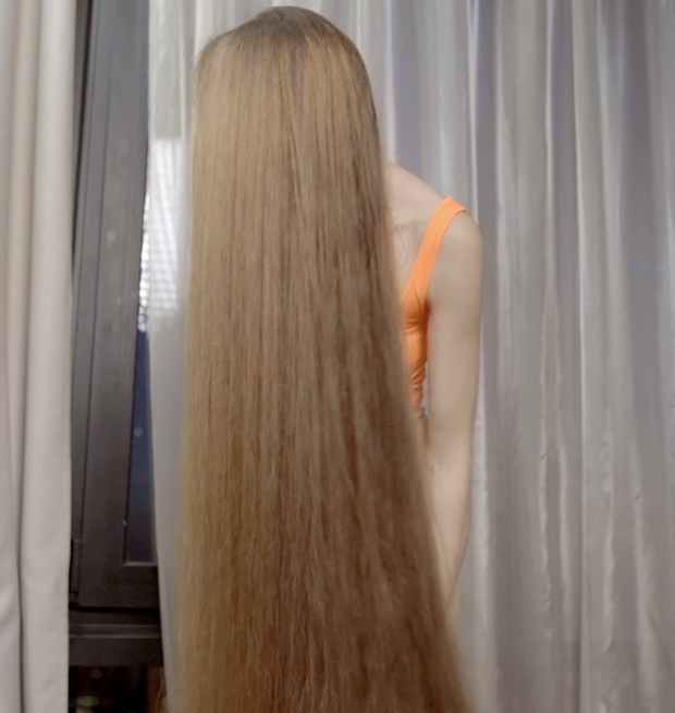 VIDEO - Super silky hair after a wash