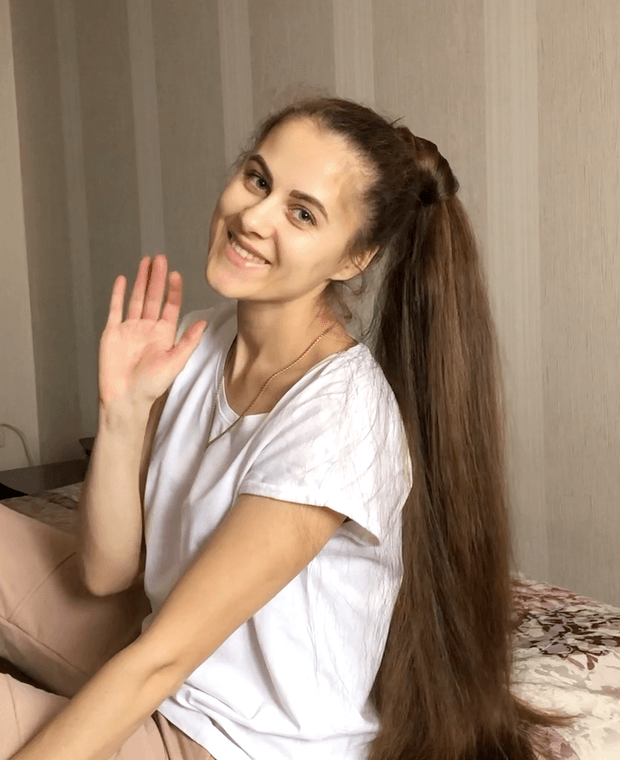 VIDEO - Kristina&#x27;s soft hair