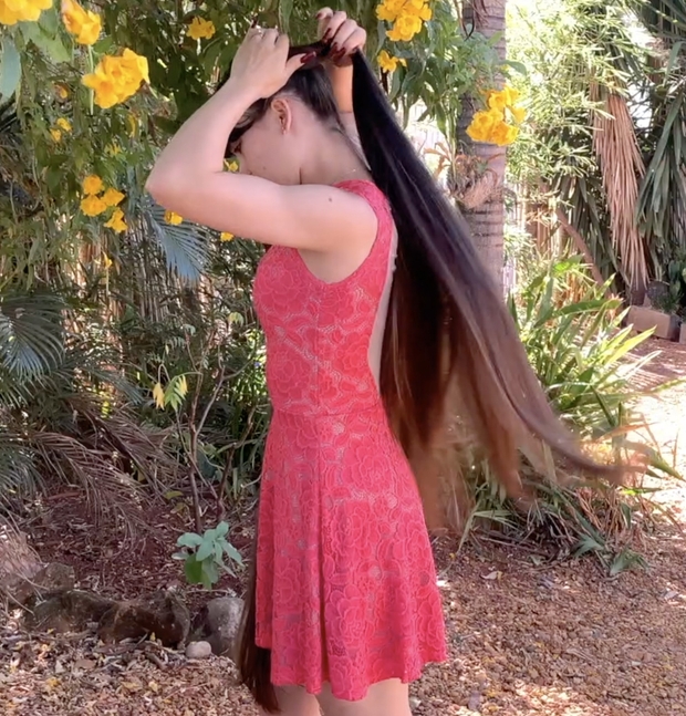 VIDEO - Stefany, the summer Rapunzel