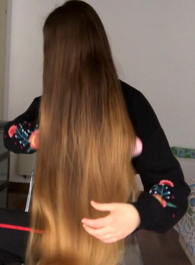 VIDEO - Ottavia&#x27;s freshly trimmed hair