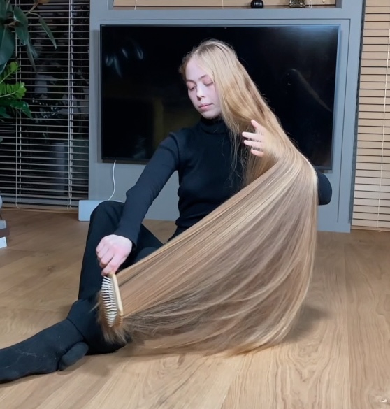 VIDEO - Sara Shoot 2021 Behind The Scenes