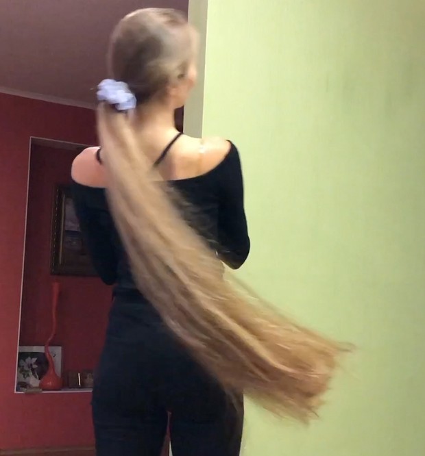 VIDEO - The ultimate ponytails
