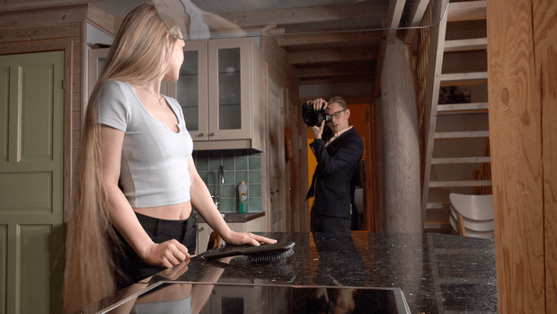 VIDEO - A Rapunzel&#x27;s photoshoot in the kitchen BTS