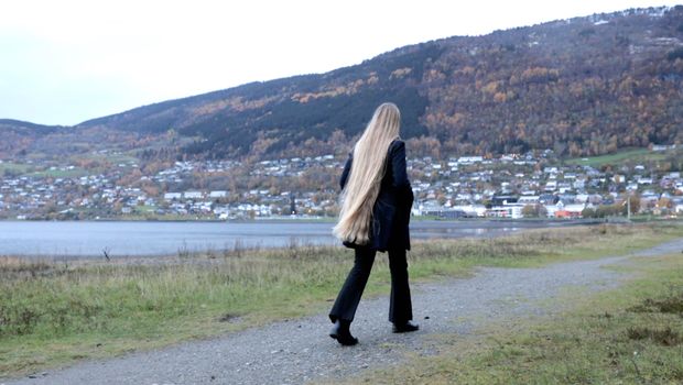 VIDEO - The evening stroll