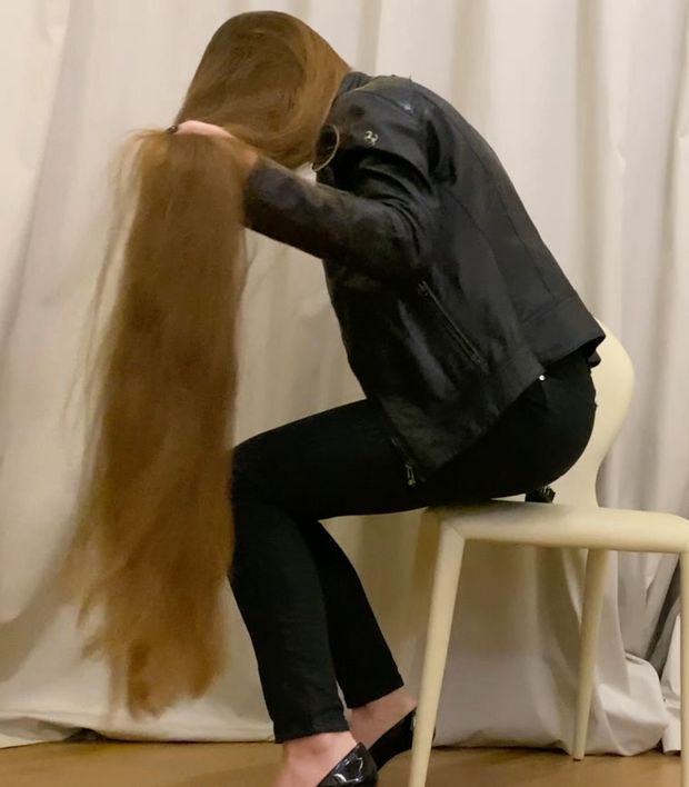VIDEO - The hair lady