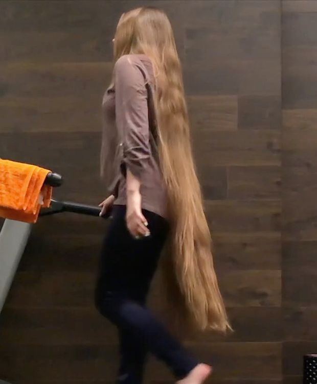 VIDEO - Treadmill Rapunzel