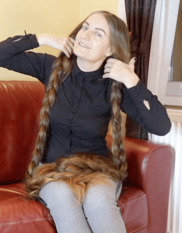 VIDEO - The longest braids you&#x27;ve ever seen