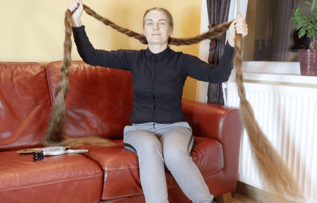 VIDEO - The longest braids you&#x27;ve ever seen