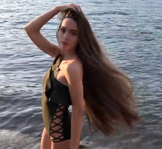 VIDEO - Boats, water and hair
