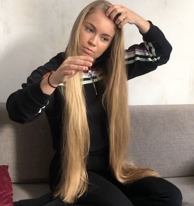 VIDEO - Selma&#x27;s brushing and braiding