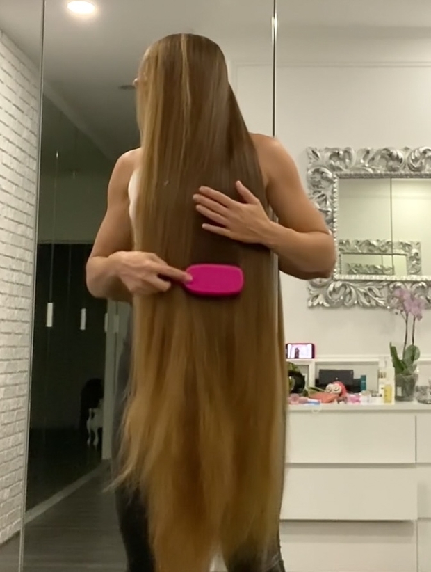 VIDEO - Mirrors and mirrors