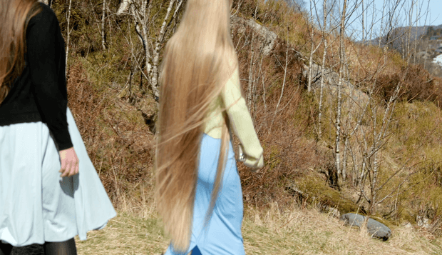 VIDEO - Rapunzel and her friend&#x27;s forest walk