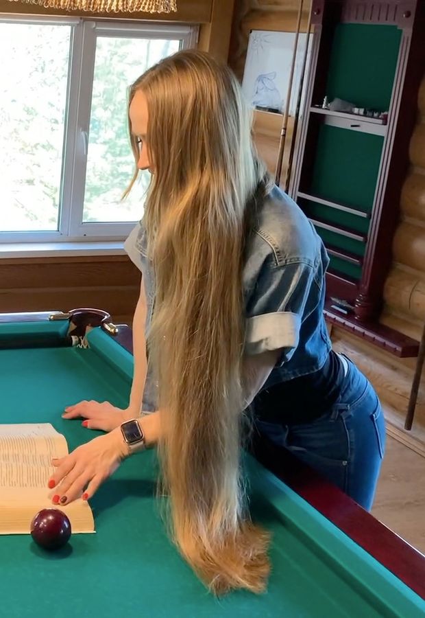 VIDEO - Pool table Rapunzel
