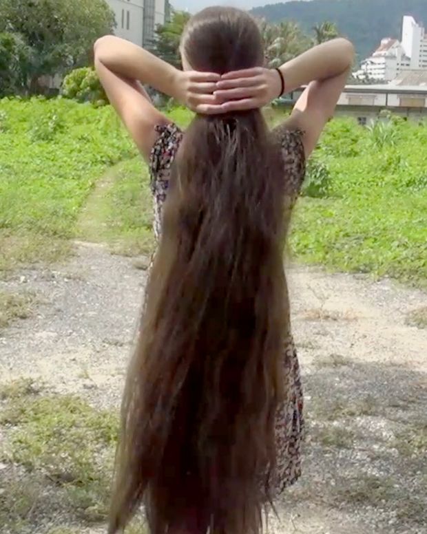 VIDEO - From a big braid to a big mane